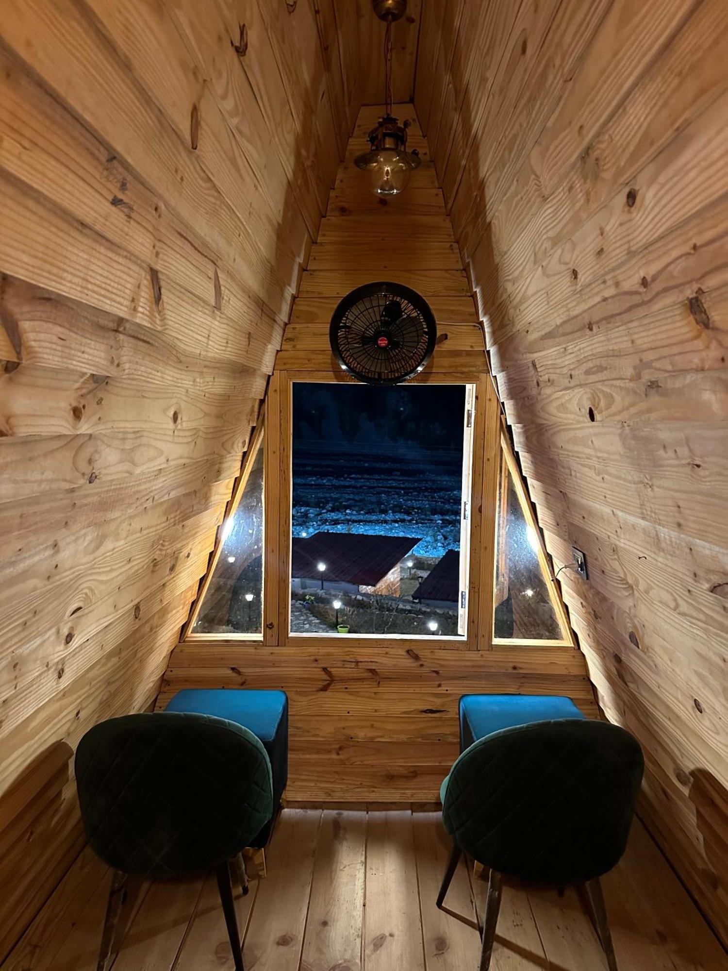 Cabana Riverside Resort - Kainchi Dham ナイニタール エクステリア 写真